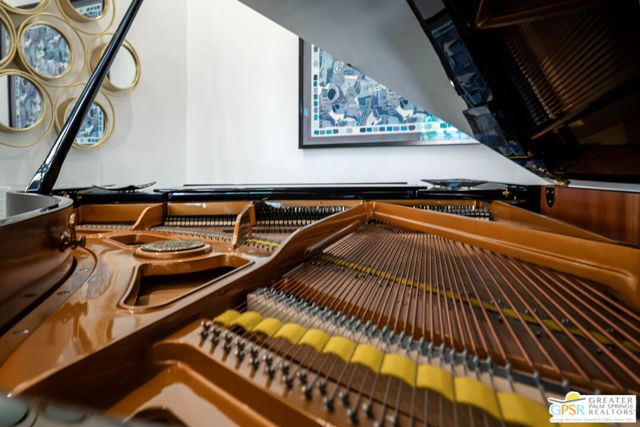 4321 Lumina Way, Palm Springs CA: https://media.crmls.org/mediaz/ed0bc6ba-50d6-49c5-9561-fe2434ac4f0e.jpg