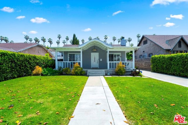 4622 7th Avenue, Los Angeles, California 90043, 2 Bedrooms Bedrooms, ,2 BathroomsBathrooms,Single Family Residence,For Sale,7th,24402557