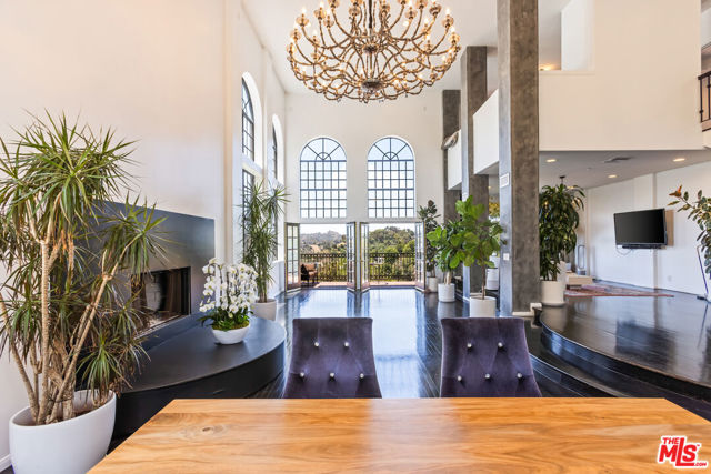 2651 La Cuesta Drive, Los Angeles CA: https://media.crmls.org/mediaz/ed0ddc98-0975-43ea-874e-f2dcbc6ea86d.jpg