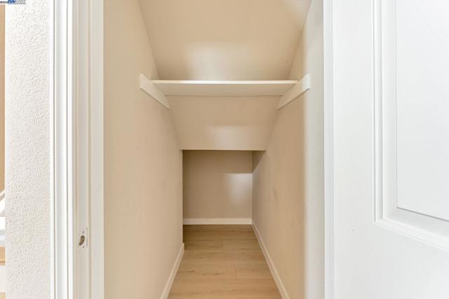19723 Redwood Rd, Castro Valley CA: https://media.crmls.org/mediaz/ed0e3879-d8d4-4c08-828d-50c103269c49.jpg