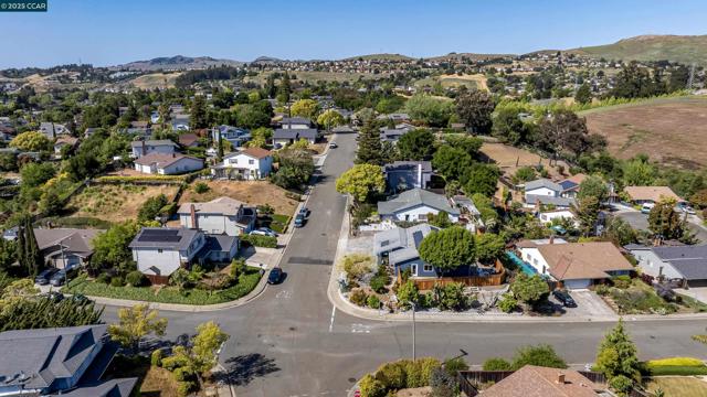 1400 Granada St, Vallejo CA: https://media.crmls.org/mediaz/ed0e4061-7e0f-4601-9d6f-14217154e95b.jpg