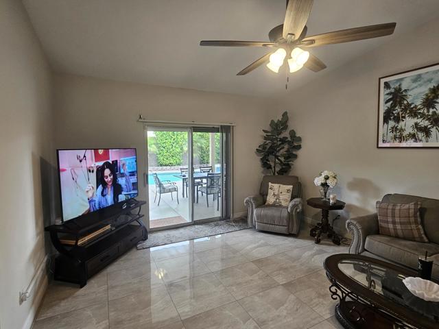 68520 Risueno Road, Cathedral City CA: https://media.crmls.org/mediaz/ed0e9130-b0b5-47a9-9aa9-95c69002bad3.jpg