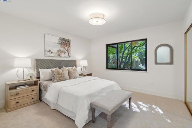 361 Castle Crest Rd, Alamo CA: https://media.crmls.org/mediaz/ed0eda74-57dd-4bed-8f1e-e65a04d41da6.jpg