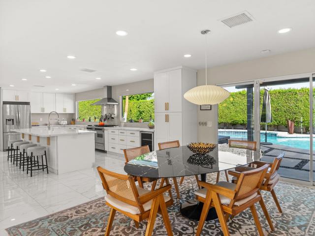 460 N Orchid Tree Lane, Palm Springs CA: https://media.crmls.org/mediaz/ed0f3e88-b9d5-4f64-8c1f-4d5d98ea5379.jpg