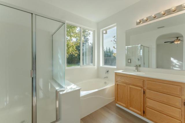 1078 Silver Spur Way, Plumas Lake CA: https://media.crmls.org/mediaz/ed101e2b-c7a0-423b-837a-ec5e1cb28f6c.jpg