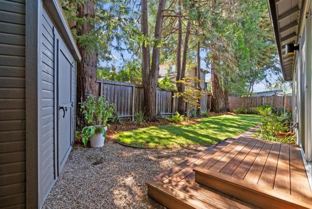 645 Maybell Avenue, Palo Alto CA: https://media.crmls.org/mediaz/ed10ece7-524d-4fa0-9f36-79d8db5fcf75.jpg