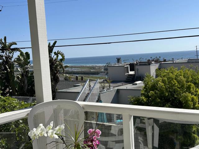 2510 MONTGOMERY AVE, Cardiff by the Sea CA: https://media.crmls.org/mediaz/ed10fb34-e1f5-4d9f-967c-5ef2f3d89c66.jpg