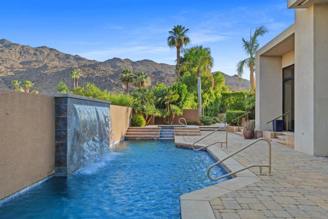73481 Mariposa Drive, Palm Desert CA: https://media.crmls.org/mediaz/ed114bdc-7c04-410d-8a29-078d7624a4c4.jpg