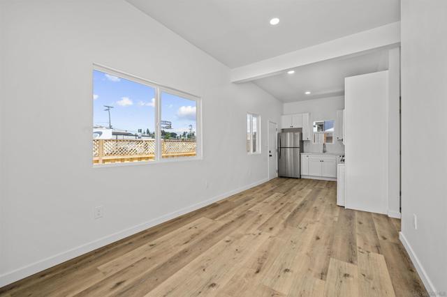 6979 81 Amherst, San Diego CA: https://media.crmls.org/mediaz/ed115667-e660-4050-9b3f-42a15e33d778.jpg