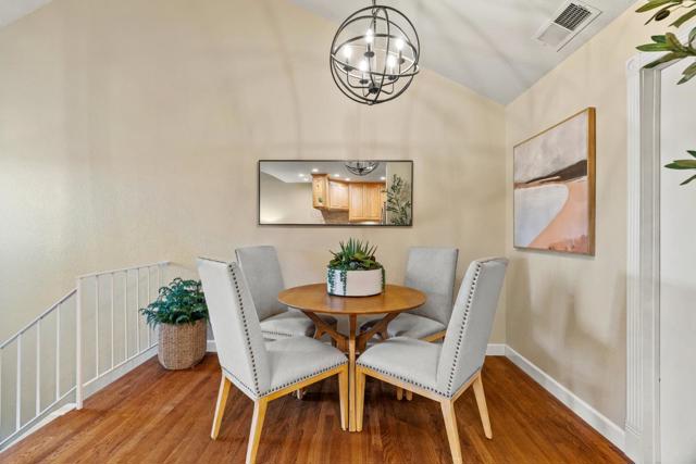 7 Arabian Way, Scotts Valley CA: https://media.crmls.org/mediaz/ed1162fd-595e-49a1-870b-93dc112d2553.jpg