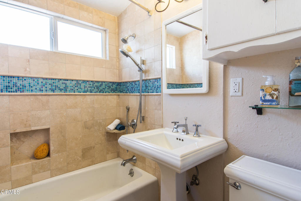 MLS #V1-28437 image #10