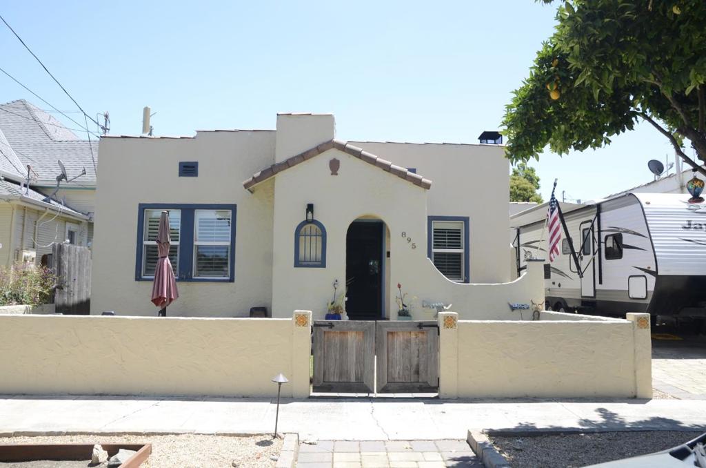 895 Monterey Street