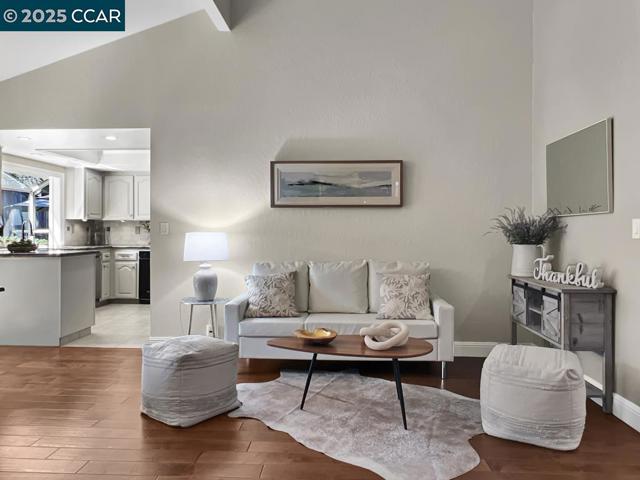14 Mt Eden Pl, Clayton CA: https://media.crmls.org/mediaz/ed122573-ec99-4e62-9049-d60ceefd2147.jpg