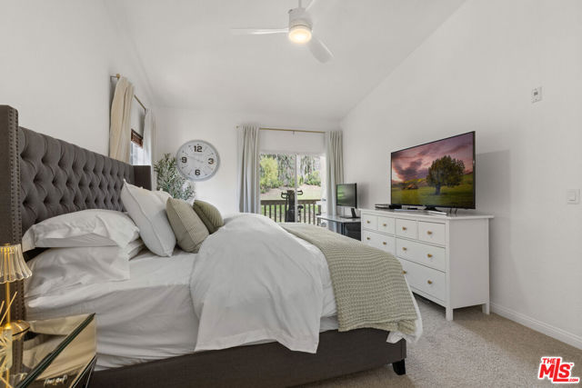 5837 Oak Bend Lane, Oak Park CA: https://media.crmls.org/mediaz/ed123d83-c99b-4941-b5b0-eb88d868bef2.jpg