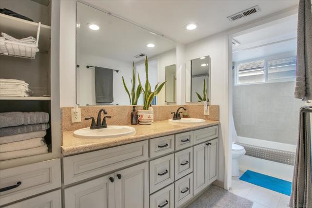 Image 39 of 50 For 3942 Catamarca Dr