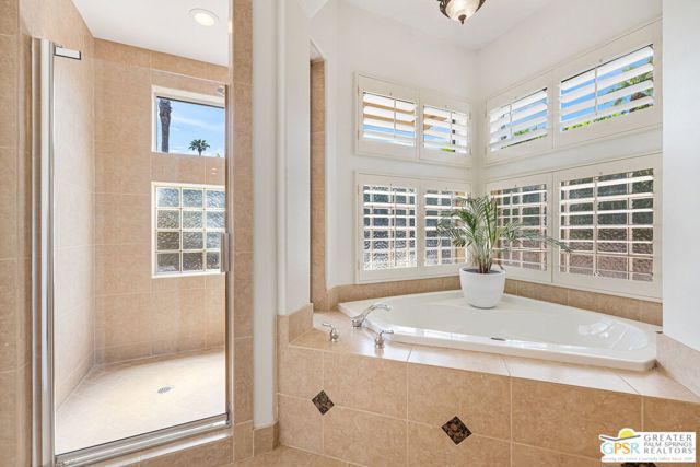 2 Via Elegante, Rancho Mirage, CA 92270