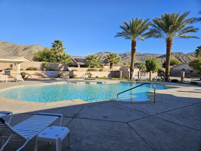 8381 Summit Pass, Desert Hot Springs CA: https://media.crmls.org/mediaz/ed140f39-0915-4582-8306-f0a504fff6be.jpg