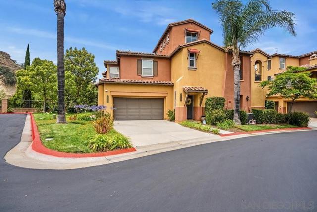 2793 Matera Ln, San Diego CA: https://media.crmls.org/mediaz/ed14422c-c0e2-4892-b328-c70be0c0ab28.jpg