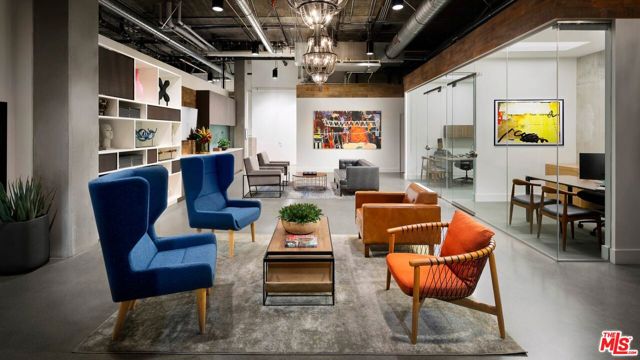 695 S Santa Fe Avenue, Los Angeles CA: https://media.crmls.org/mediaz/ed148950-3102-4742-a168-971225af9c8c.jpg