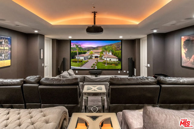 25043 Abercrombie Lane, Calabasas CA: https://media.crmls.org/mediaz/ed15ae3d-1aa3-4ae8-b415-34bdaed69bb6.jpg