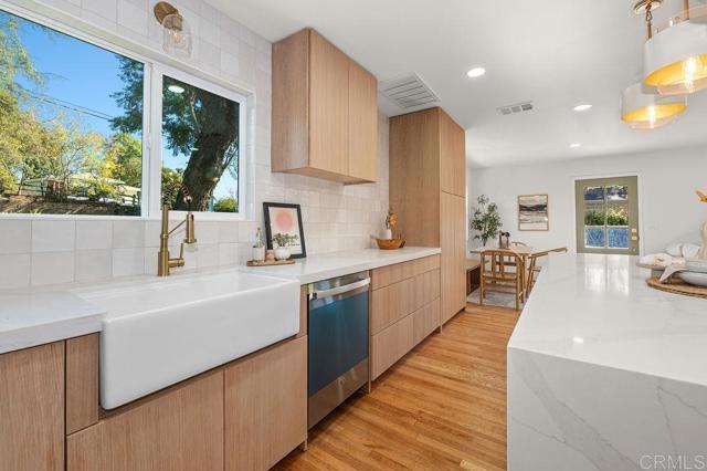 Detail Gallery Image 7 of 49 For 4088 Nabal Dr, La Mesa,  CA 91941 - 4 Beds | 3 Baths