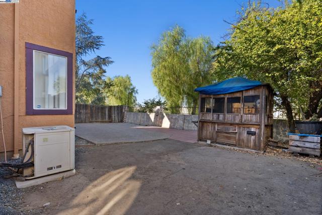 2205 Mark Twain, Antioch CA: https://media.crmls.org/mediaz/ed1745f5-78a8-4ab7-89db-90d95b990b39.jpg