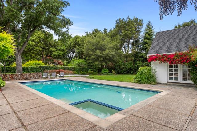37 Lupin Lane, Atherton CA: https://media.crmls.org/mediaz/ed18a897-e7f8-4e2c-88a1-0bc25ee9ad88.jpg