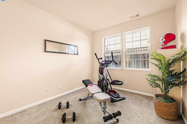 4301 Horner St, Union City CA: https://media.crmls.org/mediaz/ed18ddd2-c756-4517-92cb-6e49c29a8284.jpg