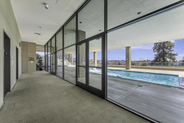 565 Bellevue Avenue, Oakland CA: https://media.crmls.org/mediaz/ed1a0590-2906-4231-85a2-39eaba79b217.jpg