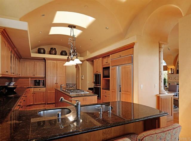 Detail Gallery Image 12 of 25 For 741 Rosecrans, San Diego,  CA 92106 - 3 Beds | 3/1 Baths