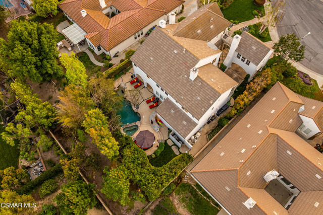 1008 N Country Club Drive, Simi Valley CA: https://media.crmls.org/mediaz/ed1a5384-8d35-46ff-85ae-53ebfb57acc4.jpg