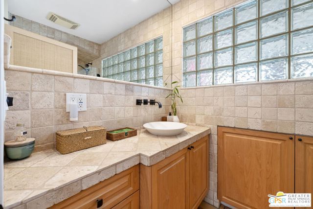 2336 N Girasol Avenue, Palm Springs CA: https://media.crmls.org/mediaz/ed1a8810-0c7a-4e7c-ab38-453d0d7a785a.jpg