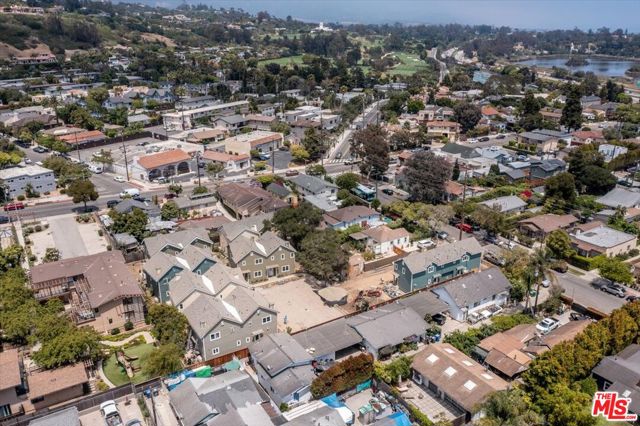 1317 Punta Gorda, Santa Barbara CA: https://media.crmls.org/mediaz/ed1bf018-62f7-4d75-9d55-d91d9cac97e4.jpg