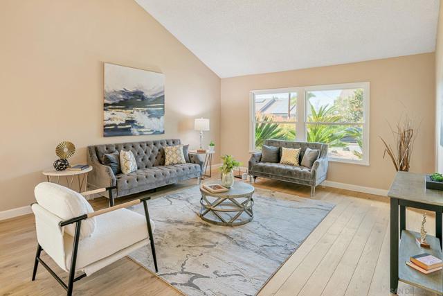 7945 Shadow Hill Dr, La Mesa CA: https://media.crmls.org/mediaz/ed1c329e-360f-4d5a-9d6e-6001ea41410d.jpg