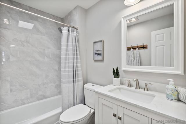 3130 Avenida De Portugal, San Diego CA: https://media.crmls.org/mediaz/ed1ccf48-1db5-4e44-ad91-68616894f5cc.jpg