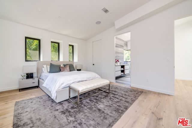 370 N San Vicente Boulevard, West Hollywood CA: https://media.crmls.org/mediaz/ed1db76e-0bdf-4e98-8ab6-3bfd82f29d18.jpg