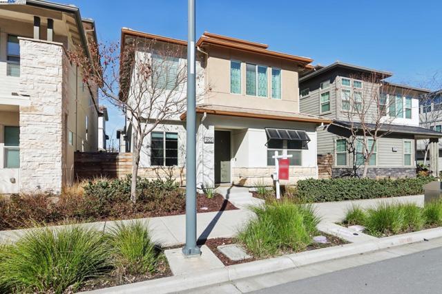 5623 Central Pkwy, Dublin CA: https://media.crmls.org/mediaz/ed1e468d-3454-4071-8bce-2f550ca56315.jpg