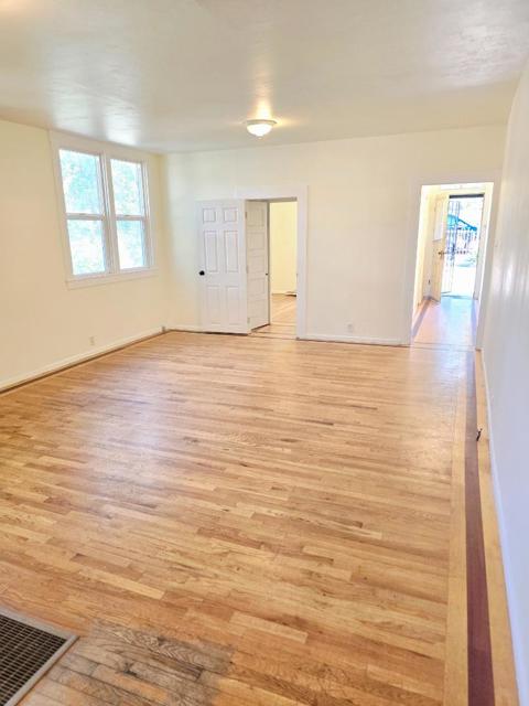 129 Broadway, Jackson CA: https://media.crmls.org/mediaz/ed1e6596-7491-4fc4-a474-8a16c0d89c21.jpg