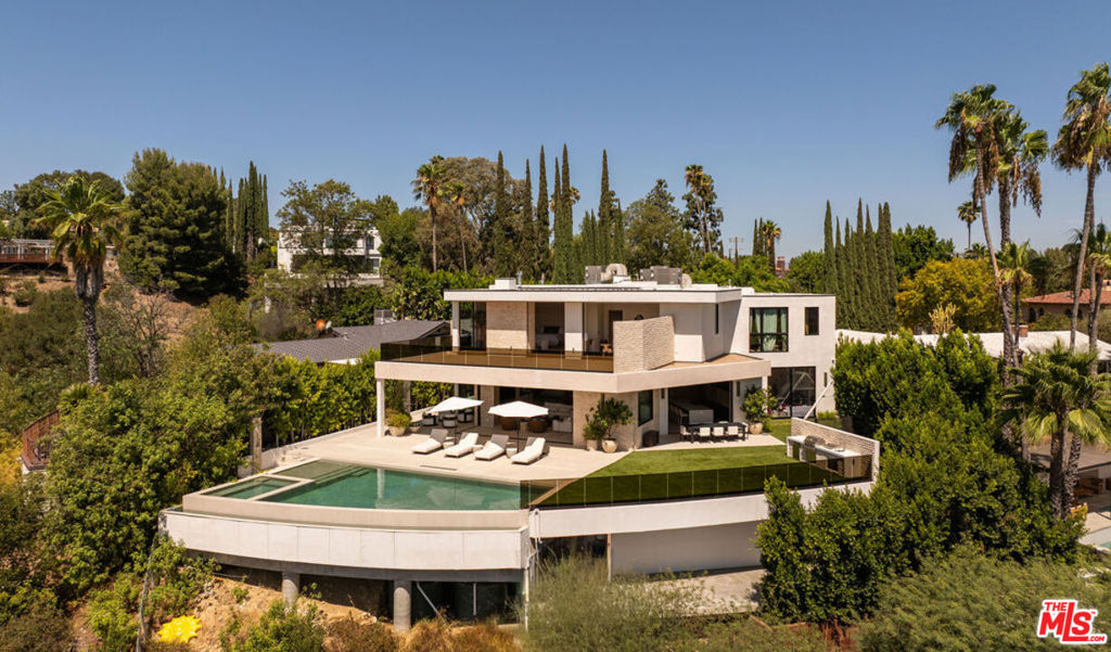 16988 Strawberry Drive — Contemporary