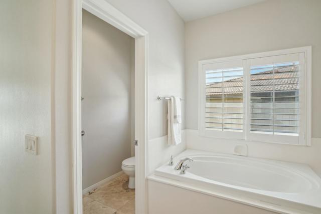 Image 25 of 56 For 64375 Pyrenees Avenue