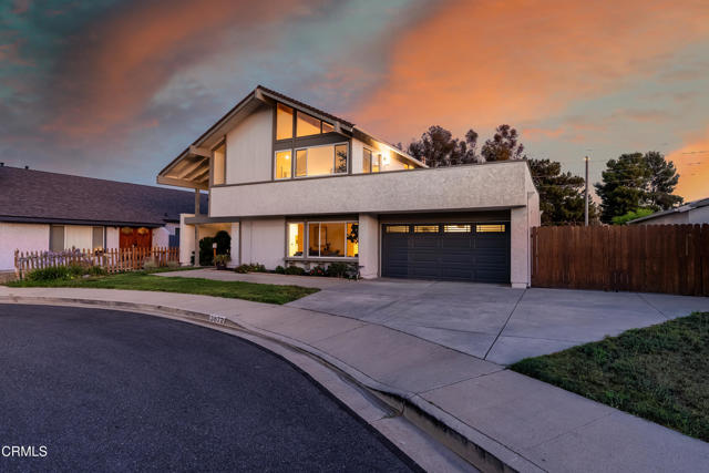 3872 Aztec Court, Simi Valley CA: https://media.crmls.org/mediaz/ed20eda0-6089-4d0f-936d-221d51151c06.jpg