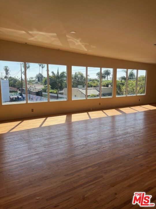  Commercial for Sale in Los Angeles, California