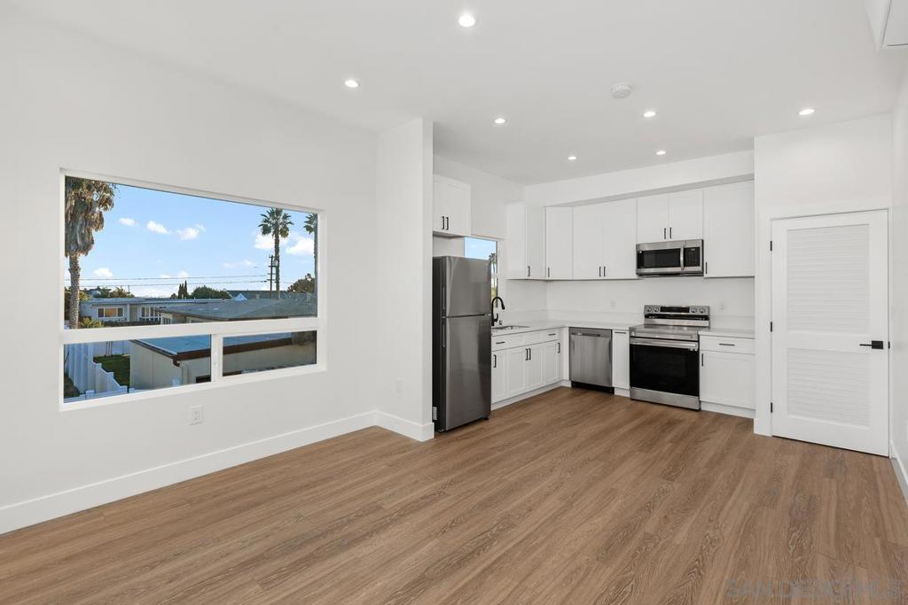 MLS #250036132SD image #12