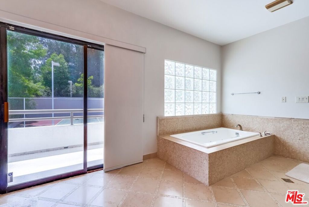 15656 Crownridge PlaceSherman Oaks img 19
