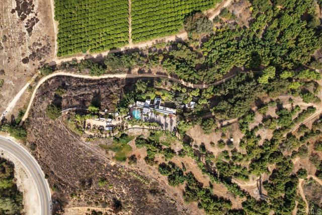 3264 Shearer Crossing, Fallbrook CA: https://media.crmls.org/mediaz/ed21840d-6656-4986-b537-61d43621088c.jpg