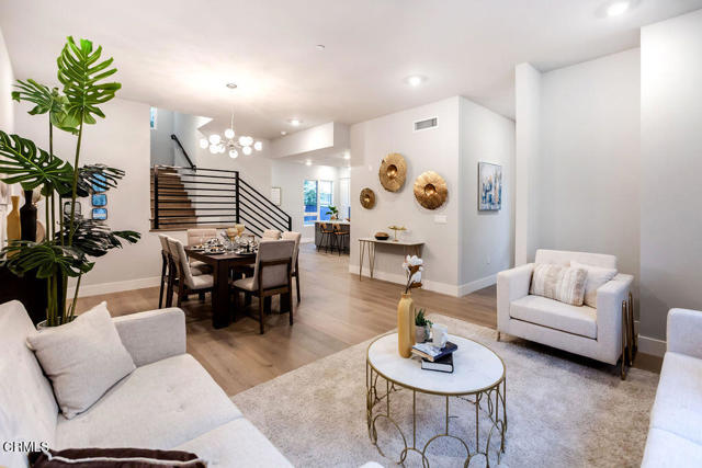 719 S Marengo Avenue, Pasadena CA: https://media.crmls.org/mediaz/ed230b80-f177-486e-8636-432442d7abaf.jpg