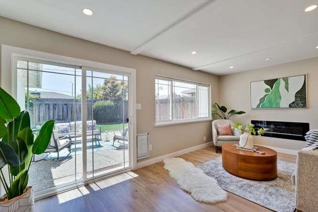898 La Plata Plaza, Campbell CA: https://media.crmls.org/mediaz/ed23ed56-12ff-4c27-a7a8-c00369ab2c29.jpg