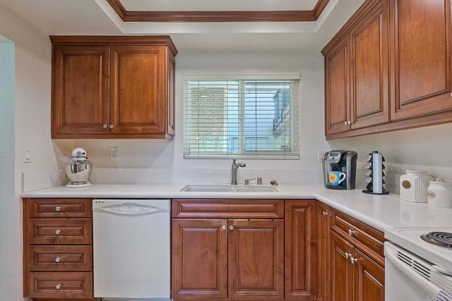 Detail Gallery Image 13 of 35 For 3417 Punta Alta #C,  Laguna Woods,  CA 92637 - 2 Beds | 2 Baths