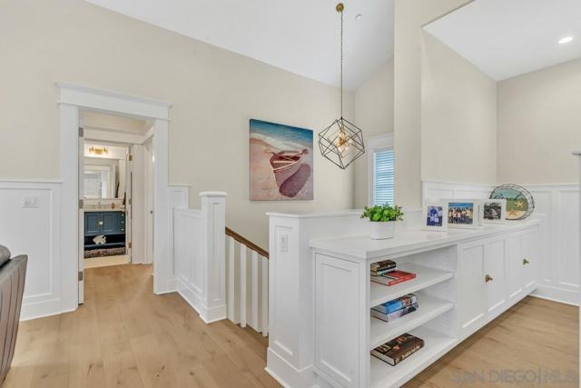 1050 Isabella Ave, Coronado CA: https://media.crmls.org/mediaz/ed2515ac-b9e8-413c-885a-bed5ca2159dd.jpg