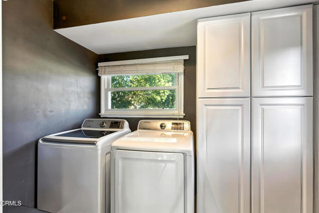 7917 Ostrom Avenue, Van Nuys CA: https://media.crmls.org/mediaz/ed256eaa-c5a3-45c7-9b34-6ce12feccc42.jpg